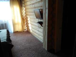 Отель Dacia Татаров Двухместный номер с 1 кроватью или 2 отдельными кроватями и балконом-2